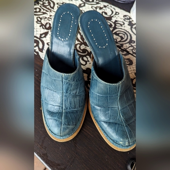 Nine West‎ Blue Crocodile Slip on Leather Sandal - Picture 3 of 11